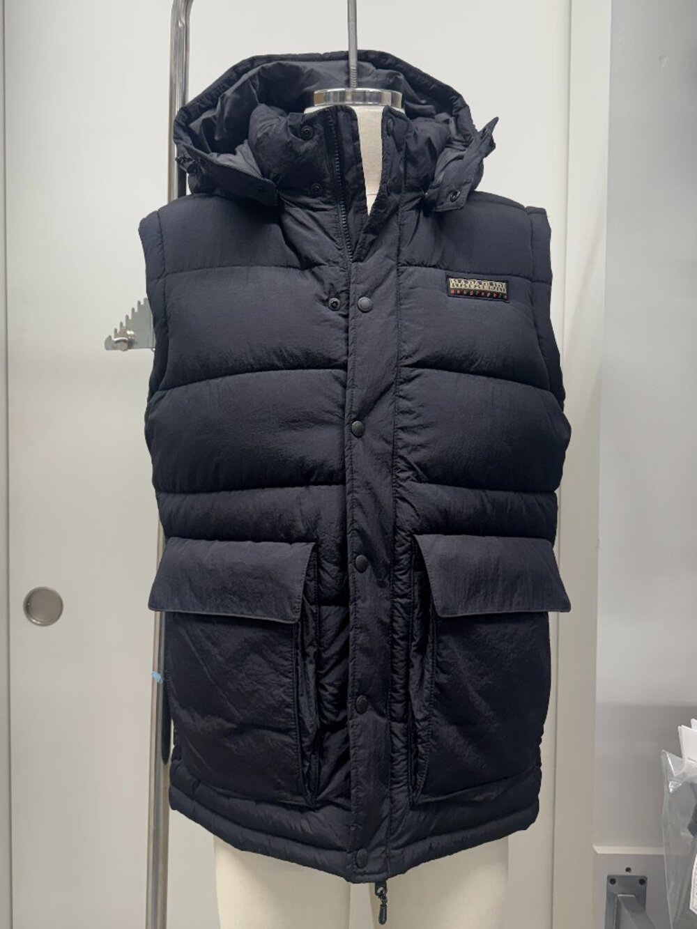 Napapijri Black Modular 3-in-1 Jacket – Removable Hood & Sleeves - Picture 11 of 16